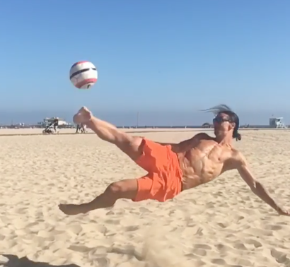 Man Utd's Zlatan Ibrahimovic executes his perfect scissor kick (Photo courtesy: IAmZlatan/Instagram)