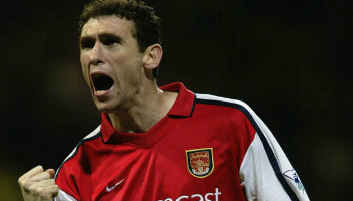 martin_keown_arsenal_celebration-379214