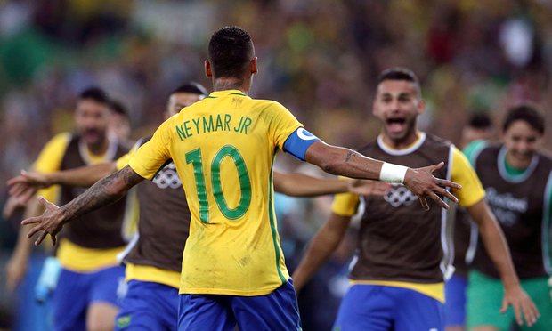 neymar joins celebration