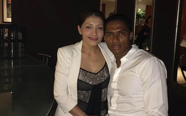 antonio-valencia-with-wife