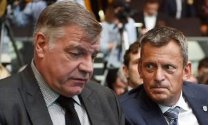 sam-allardyce-with-fa-chief-executive-martin-glen