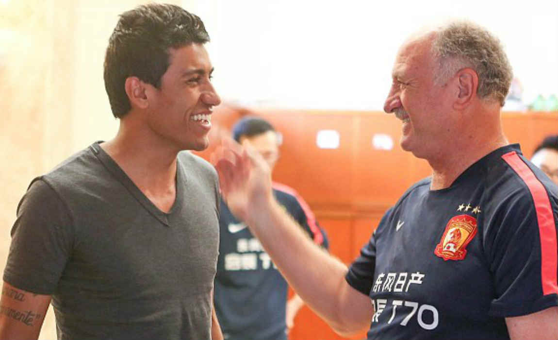 paulinho-with-scolari