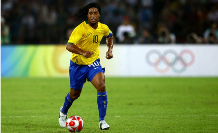 Ronaldinho shot football