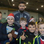 giroud with fans