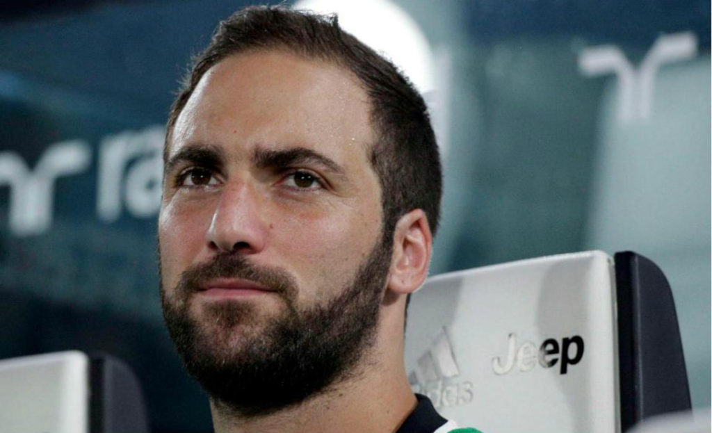 Gonzalo Higuain Insists His Abs Are Real After Fans Question Snap
