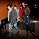 Mourinho’s family leave the restaurant 2