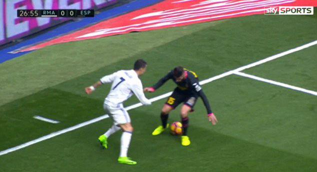 Cristiano Ronaldo Amazing Nutmeg Skill Real Madrid vs Espanyol