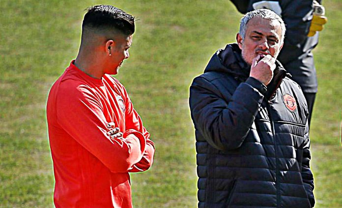 rojo mourinho