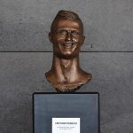 ronaldo statue