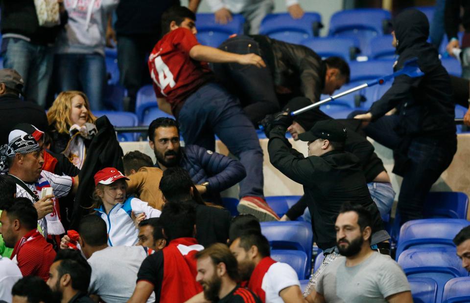 Lyon Besiktas fan clash