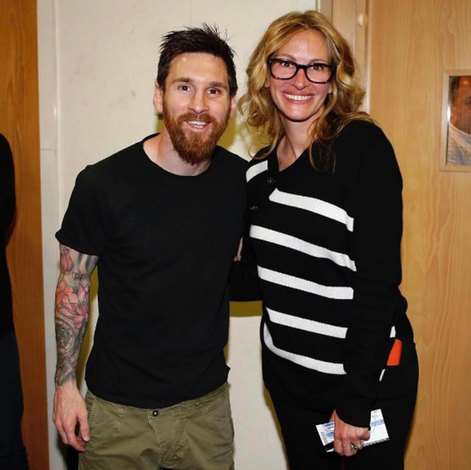 julia roberts with messi el clasico