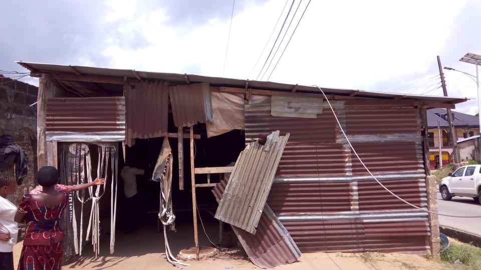 nigerian fans electrocuted man utd