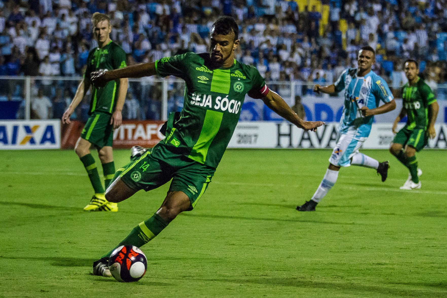 Chapecoense Move To Top Of Brazil's Serie A