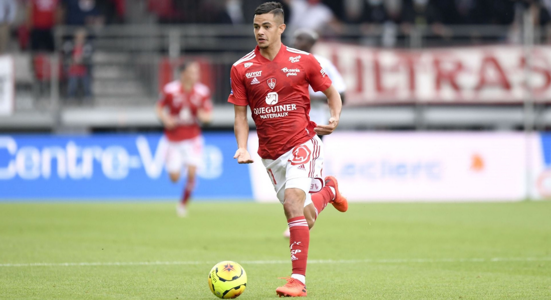 romain Faivre dribbling