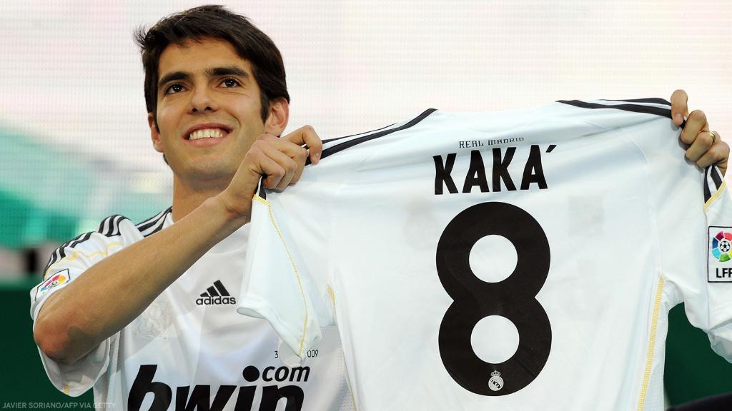 Kaka signs for Real Madrid