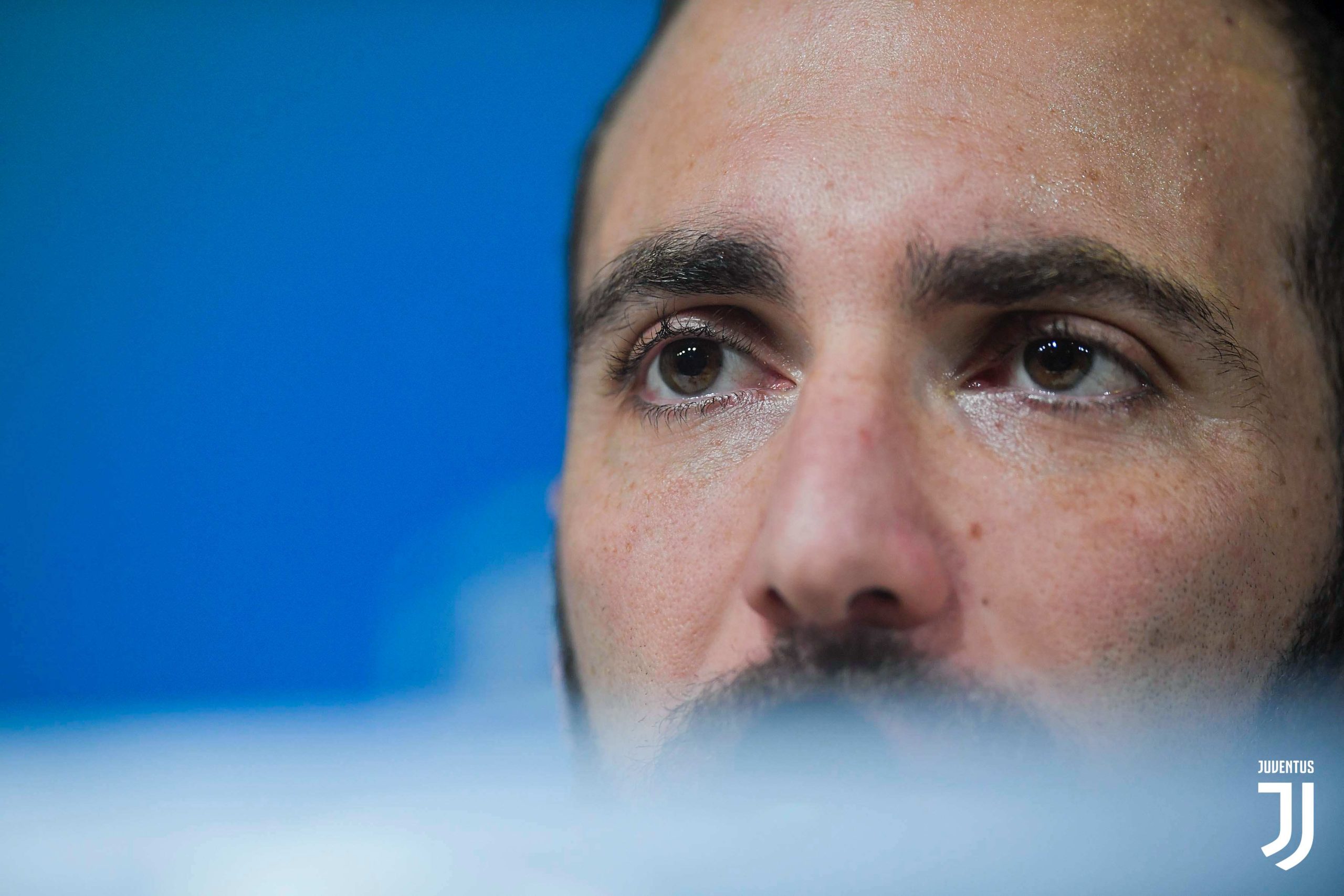 Higuain forced to end his contract with Juventus, joins Inter Miami CF