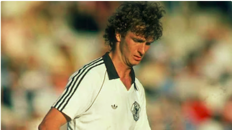 Rainer Bonhof captured during the Euro 1976 final against Czechoslovakia