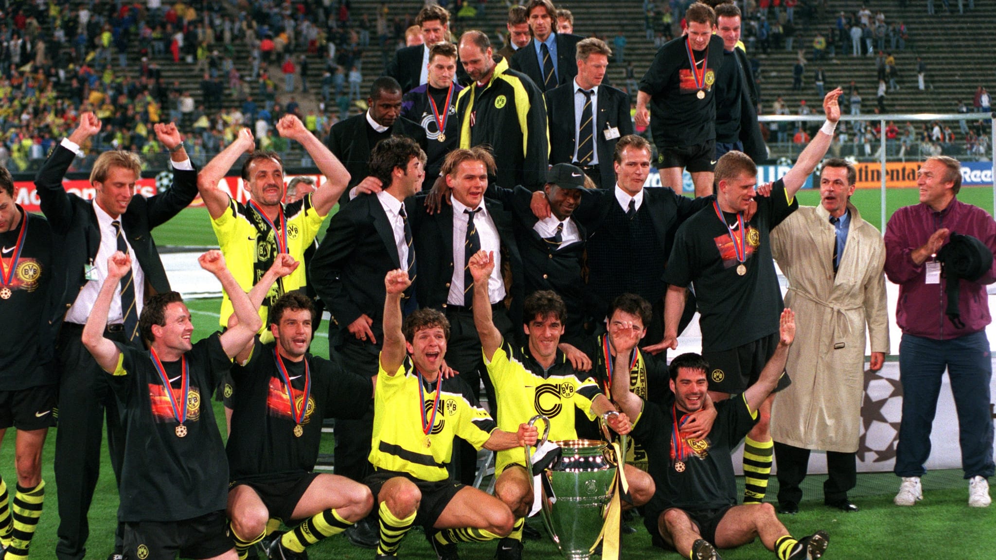 borussia dortmund with champions league trophy 1997