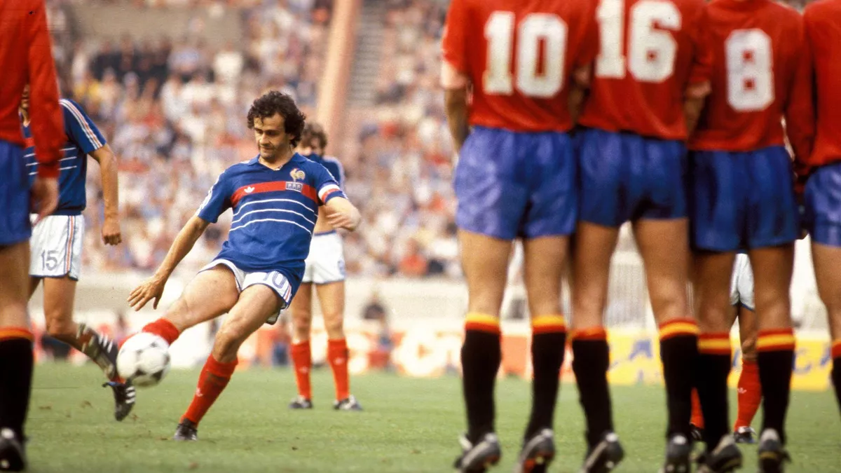 Michel Platini taking a free kick at the Euro 1984