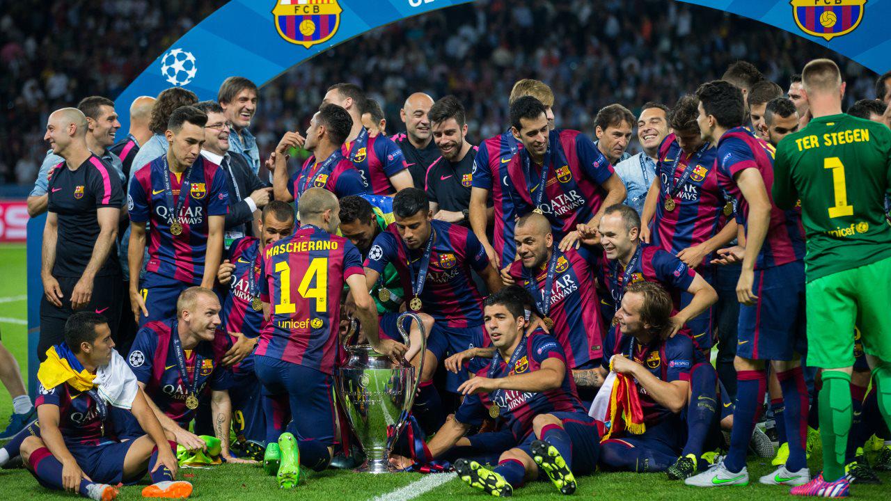 Barcelona men's team celebrating the champions league in 2015