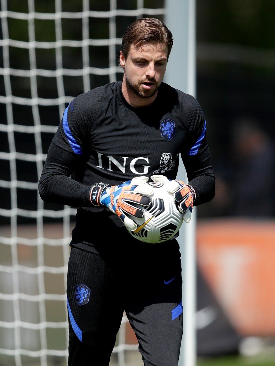 krul-bizot-and-stekelenburg-netherlands-goalkeeping-can-cost-them