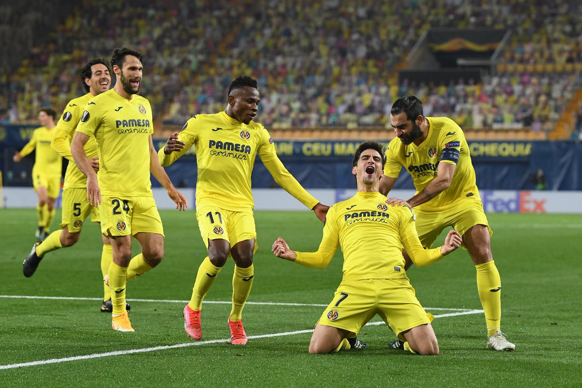 Villarreal celebrating 