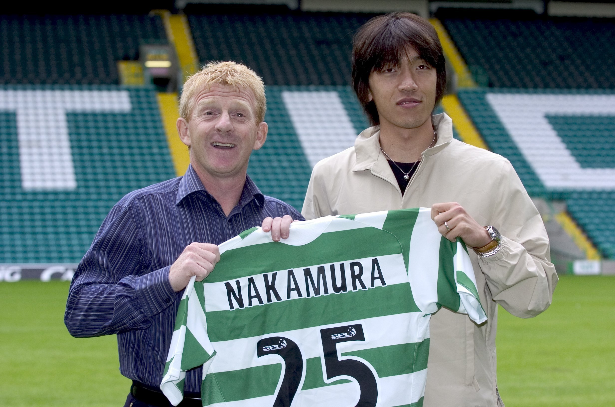 Gordon Strachan, Shunsuke Nakamura