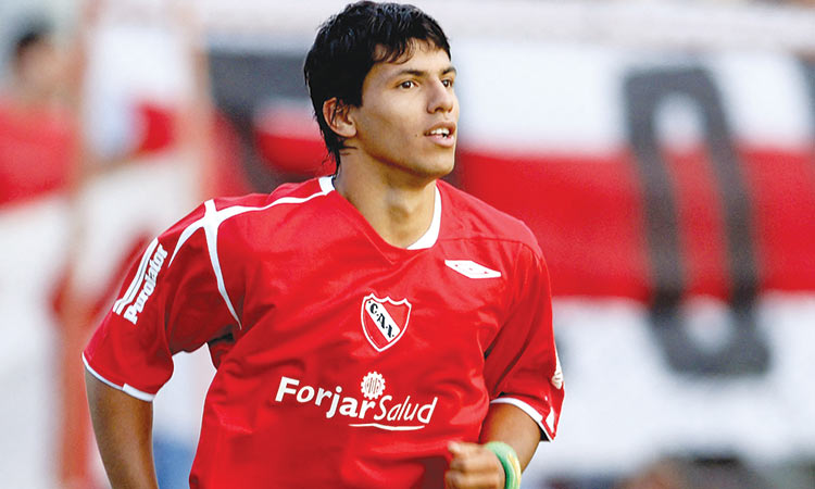 Sergio Aguero playing for Independiente