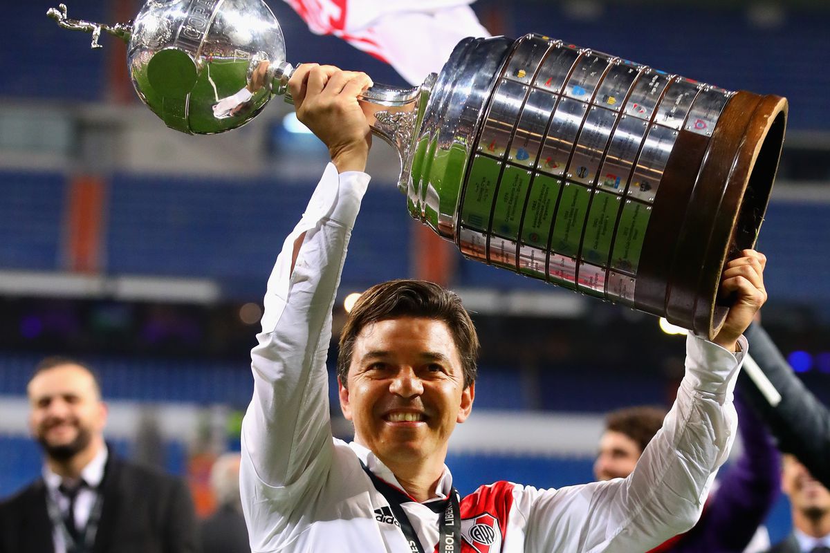 Marcelo Gallardo with the Copa Libertadores trophy