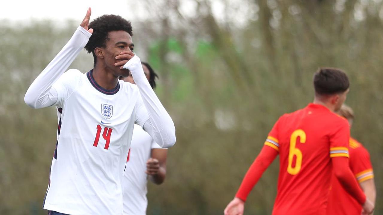 Jamie Bynoe-Gittens with England U16s