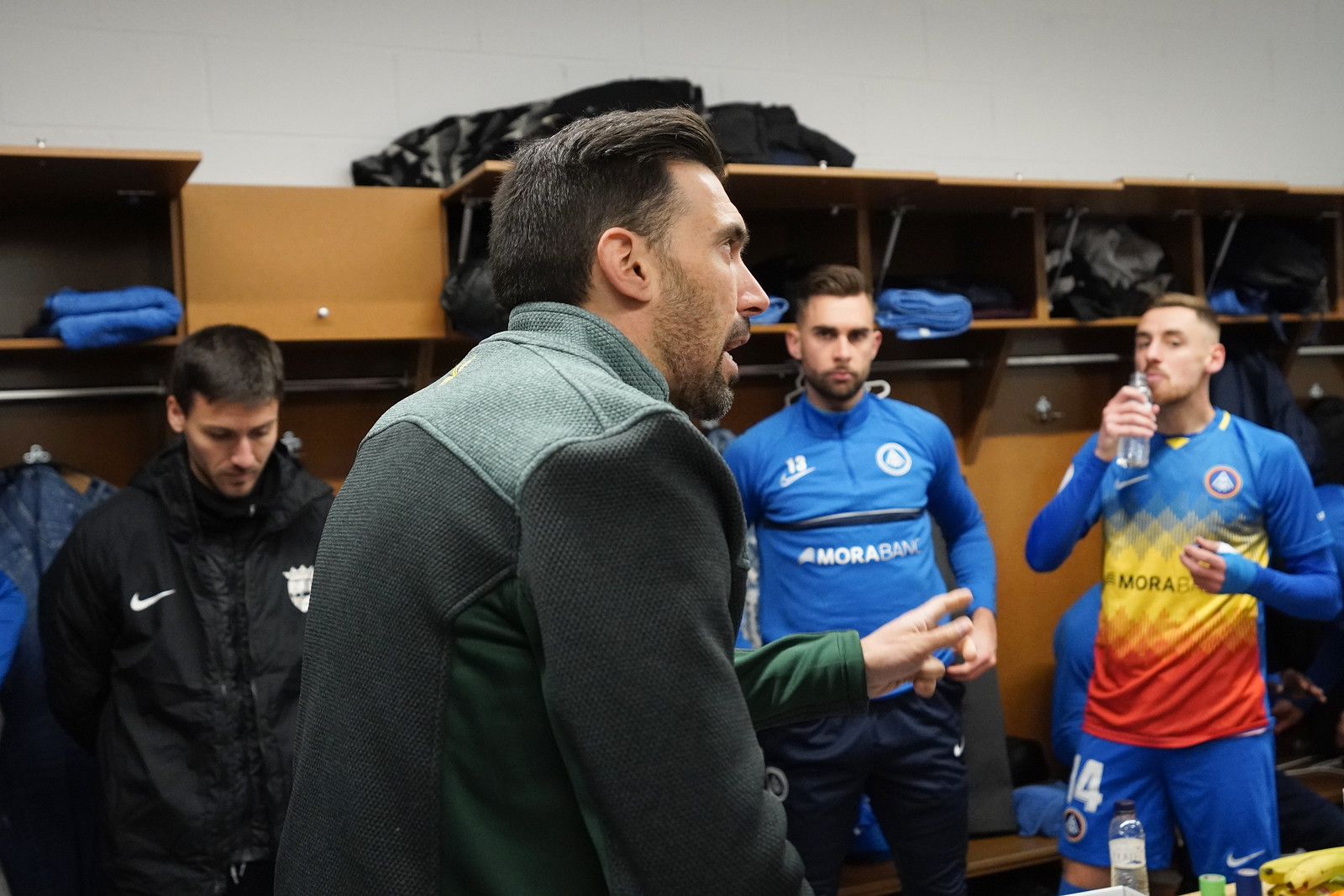 eder sarabia locker room