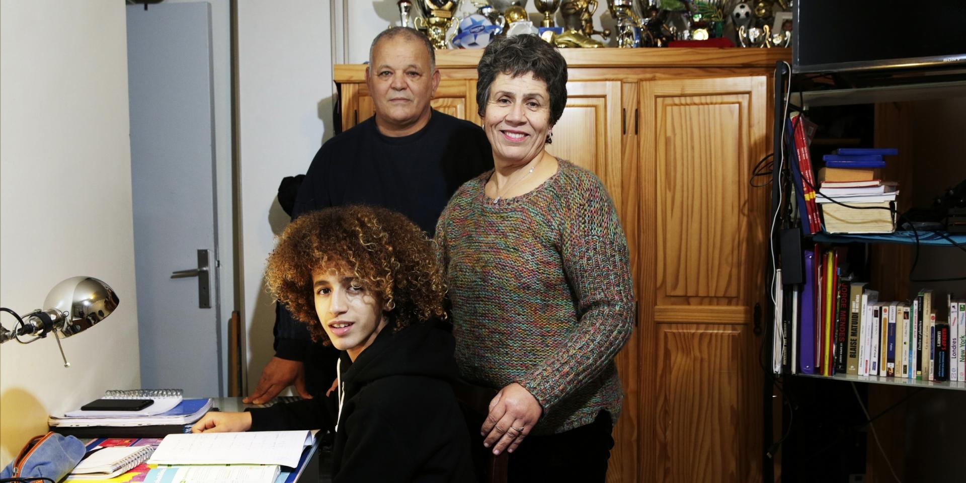 Hannibal Mejbri with his parents
