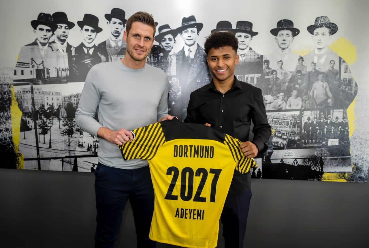 Karim Adeyemi signs for Dortmund