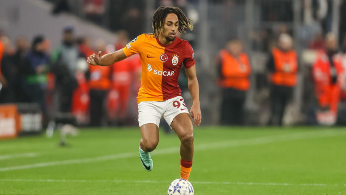 Sacha Boey Bayern Munich